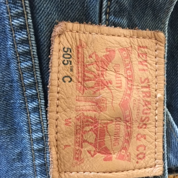 Levi’s 505 C Cropped Distressed Black Jeans - Picture 4 of 4